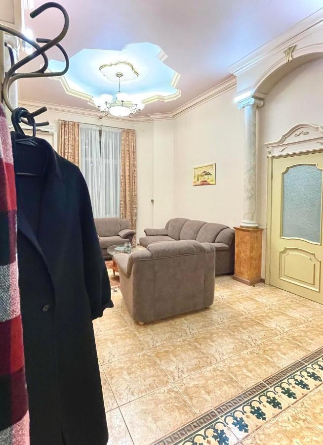 Great One Bed Right Near Opera House Apartment Kiev Exterior foto