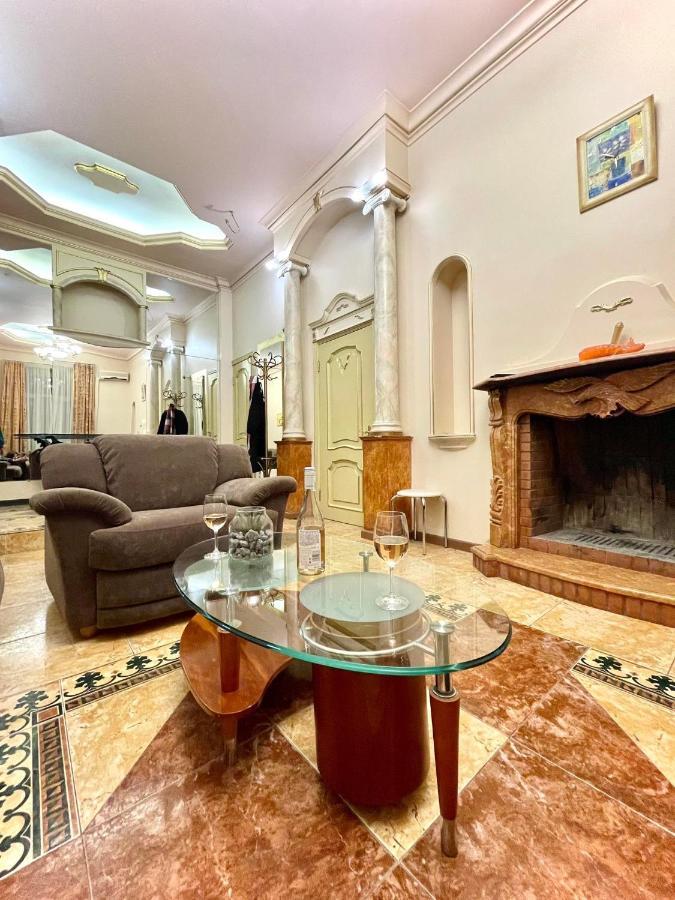 Great One Bed Right Near Opera House Apartment Kiev Exterior foto